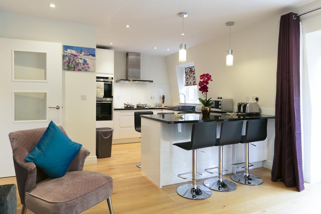 Penthouse 5 Mins Walk To City Centre & Colleges With Balcony & Sleeps 6 Cambridge  Exterior photo