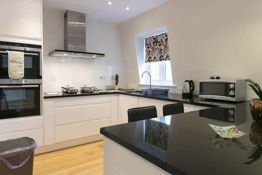 Penthouse 5 Mins Walk To City Centre & Colleges With Balcony & Sleeps 6 Cambridge  Exterior photo