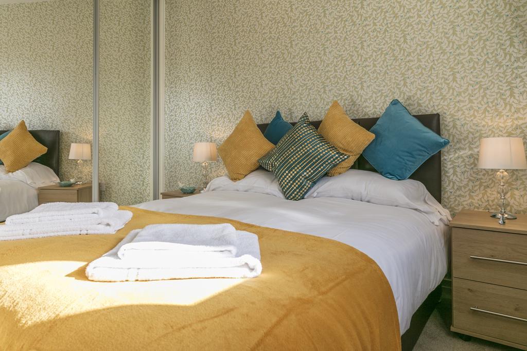 Penthouse 5 Mins Walk To City Centre & Colleges With Balcony & Sleeps 6 Cambridge  Exterior photo